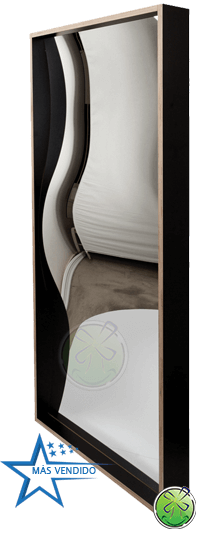 La sonrisa espejo en sí misma apretada. En otras palabras sin logotipos ni pequeños espejos (efecto disco) en él. La sonrisa espejo en sí misma apretada. En otras palabras sin logotipos ni pequeños espejos (efecto disco) en él.