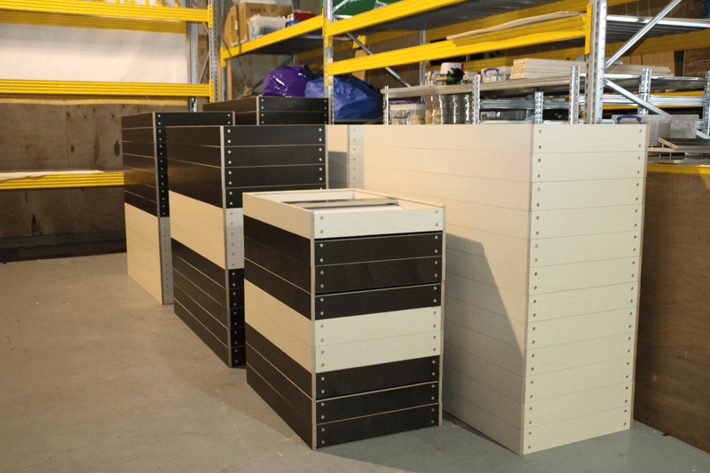 Vorrat Zerrspiegel Unsere erste Produktion von Lachspiegeln im Jahr 2010. Wir montieren jetzt nach dem Kauf. Dies liegt daran, dass es weniger Platz beansprucht. Siehe folgendes Foto